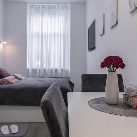 זאגרב Apartment Hebrangova מראה חיצוני תמונה